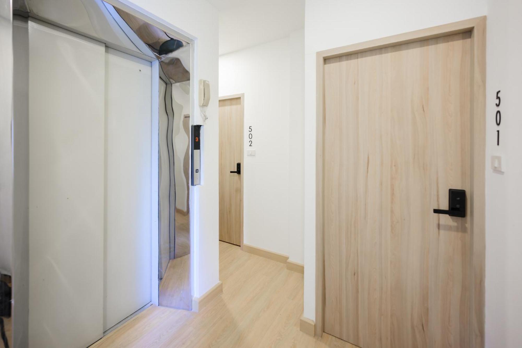 2 Bed 2 Bath / Luxury / 1 Min Walk To Bts Asok Bangkok