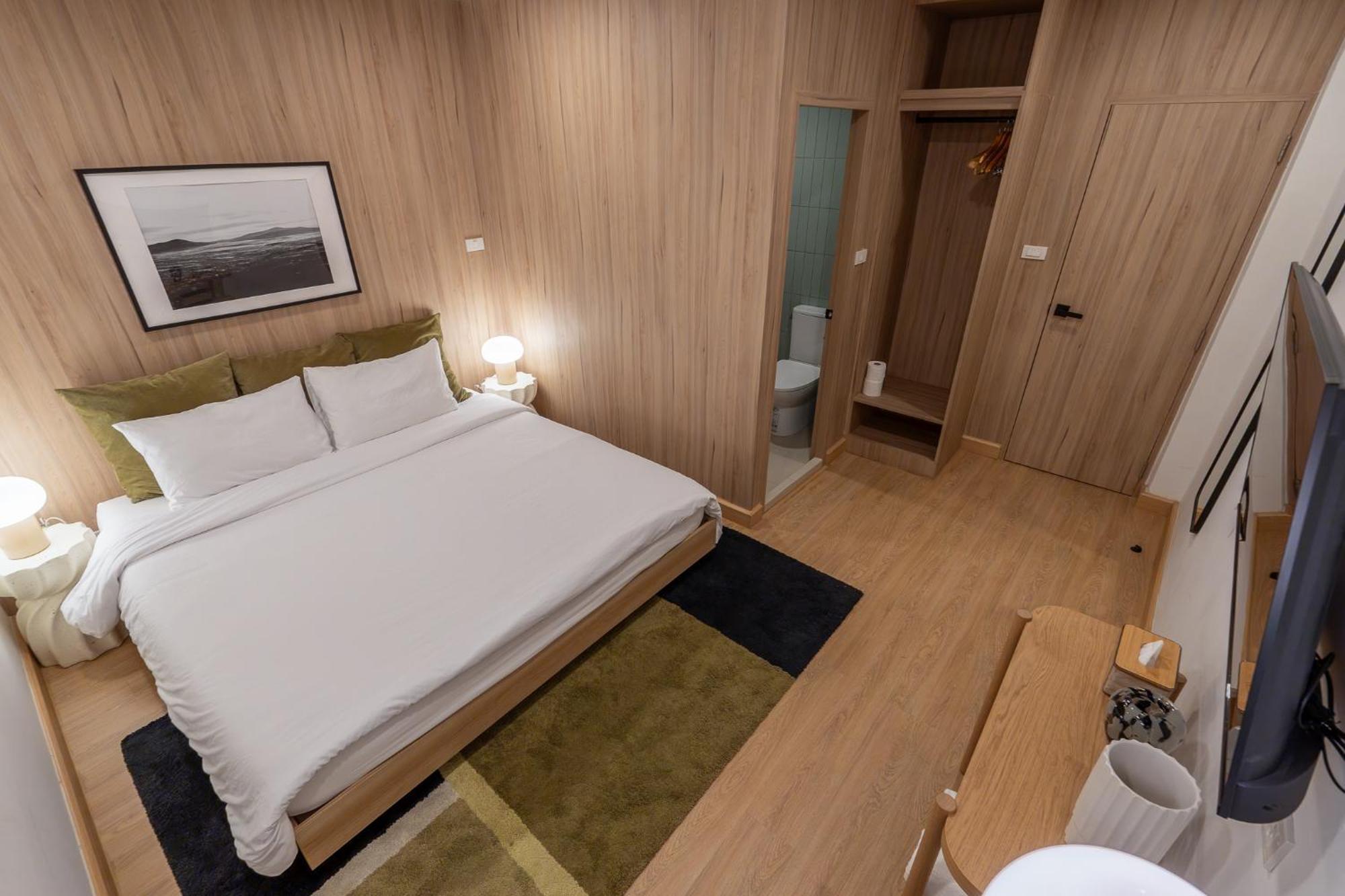 2 Bed 2 Bath / Luxury / 1 Min Walk To Bts Asok *